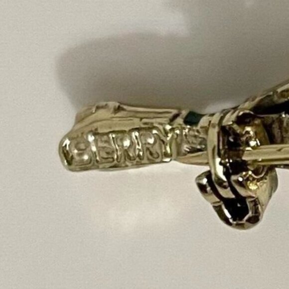 Vintage Gerrys Set of 2 Bowling Pin and Ball Brooch Pin Flaws - Picture 14 of 16